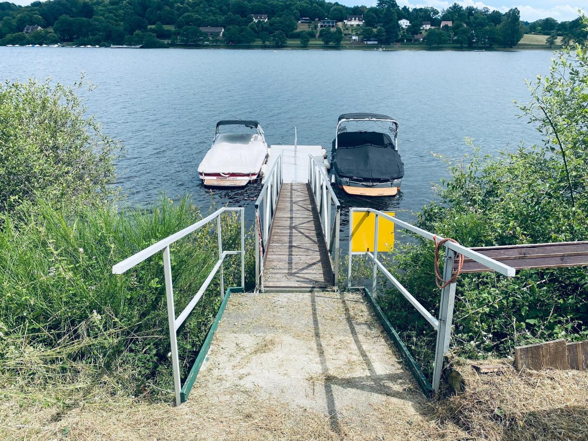 Studio Au Bord Du Lac D'Eguzon Buitenkant foto